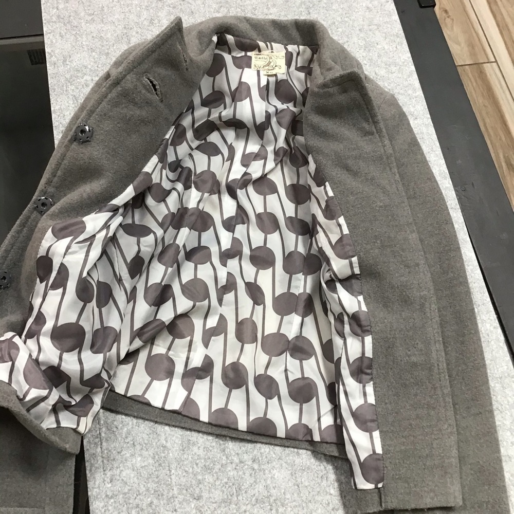 Girls gray winter coat - Picture 5 of 8